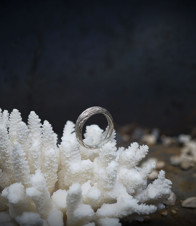 Bague en argent massif pièce unique signé Lovely Storm Collection.