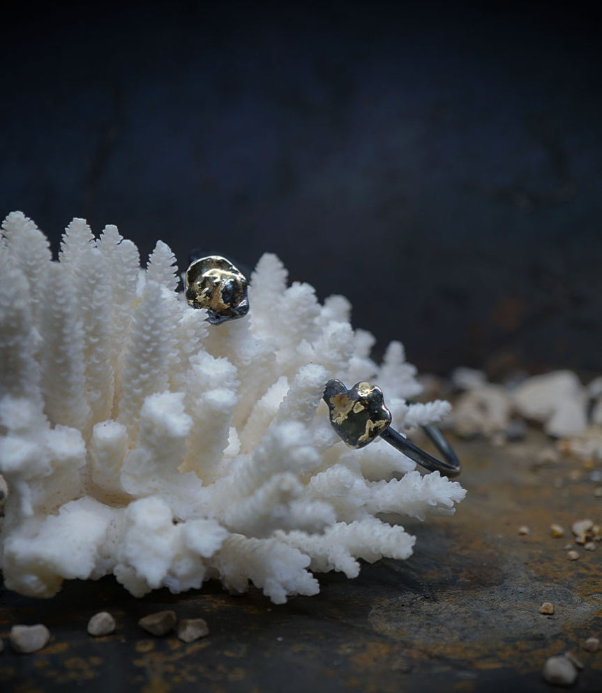 Bracelet jonc signè Lovely Storm pièce unique en or et argent .