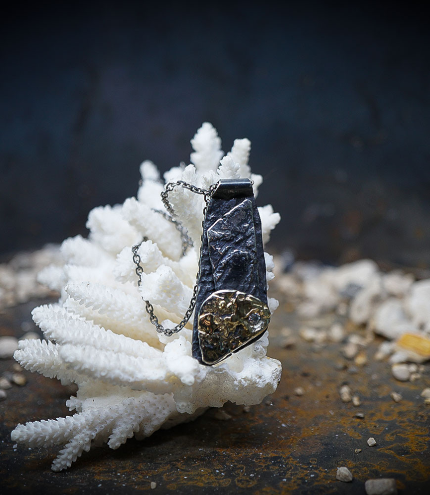 Collier Diamant en Or et Argent Massif piéce unique signé Lovely Storm.