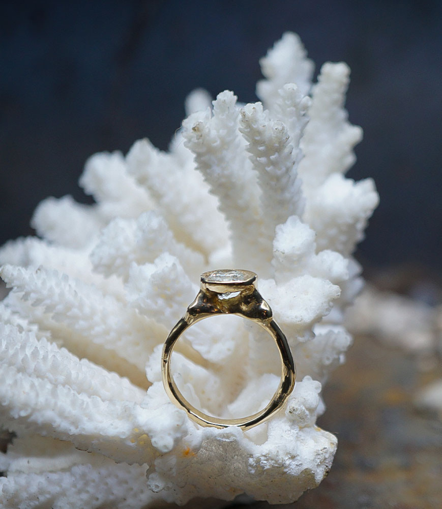 Bague Diamant et Or 18 KT piéce unique créé a la bijouterie Barrouyer.