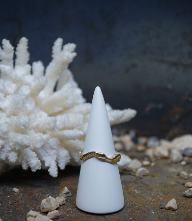 Anneau en or 750/1000 piéce unique créé a la bijouterie Barrouyer.