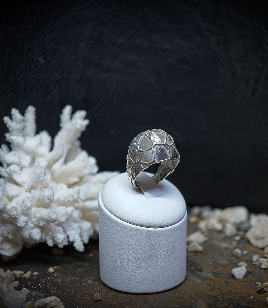 Bague de créatrice en argent pièce unique signé Lovely Storm