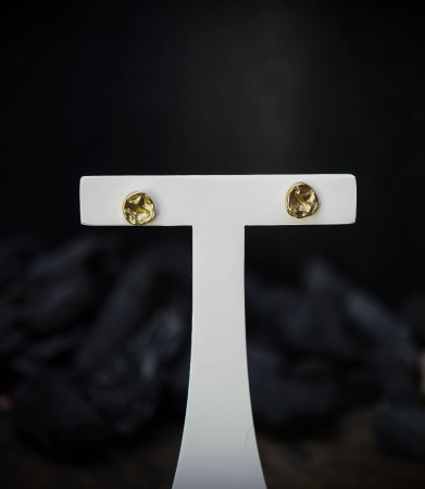 Lovely Storm Collection - Boucles d'oreilles en Or 18 KT.  Matière: Or 750/1000 Pierre:  Non Poids: 1,3 grammes