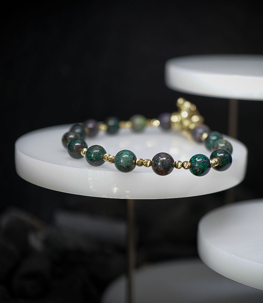 Bracelet Opale en Or 18 KT piéce unique céé dans mon atelier.