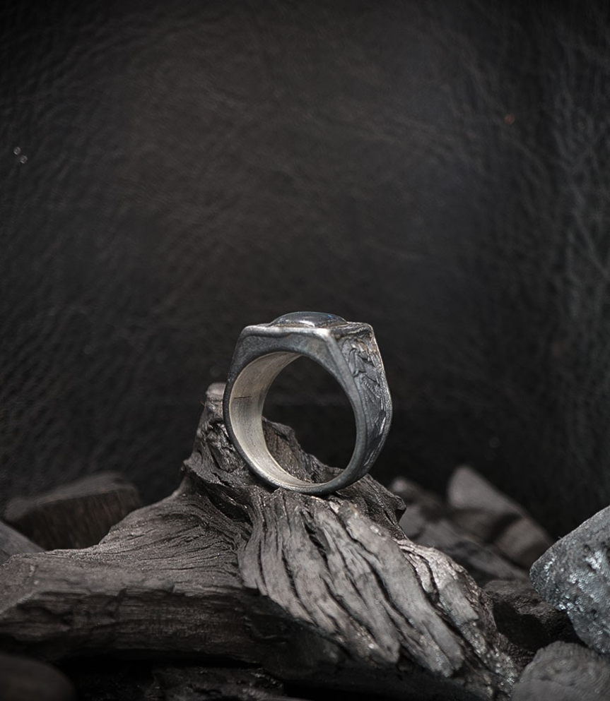 Bagues Argent Massif et labradorite piéce unique créé dans mon atelier.