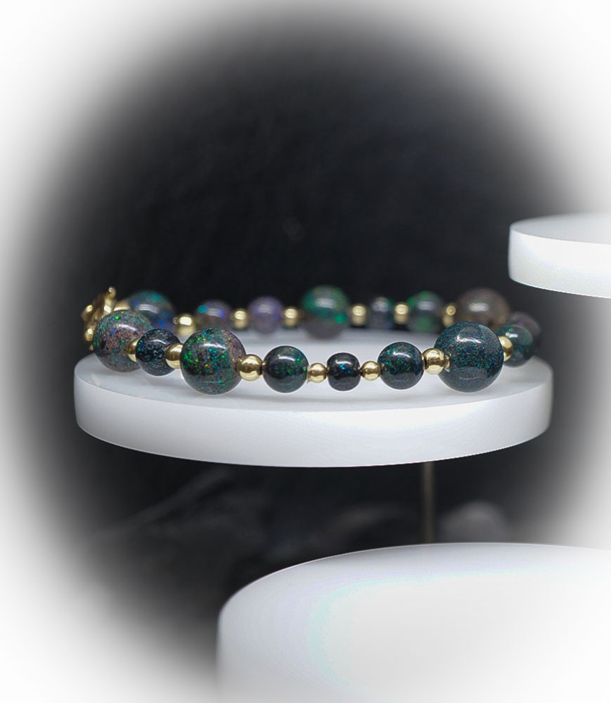 Lovely Storm Collection - bracelet Opale et or 18 KT. Matière: Or 750/1000 (3,79 gramme) Pierre: Opale (58,55 carats)