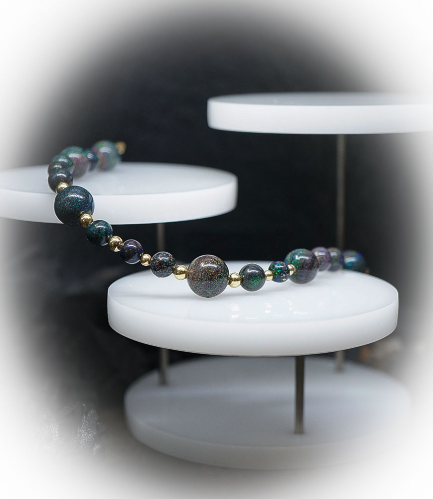 Lovely Storm Collection - bracelet Opale et or 18 KT. Matière: Or 750/1000 (3,79 gramme) Pierre: Opale (58,55 carats)