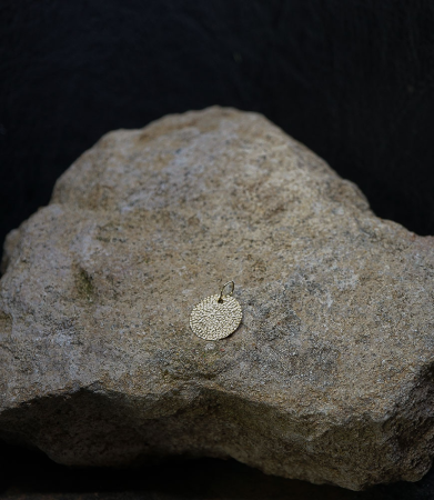 Collier en Or 18 KT.  Matière: Or 750/1000 Poids: 0,7 gramme