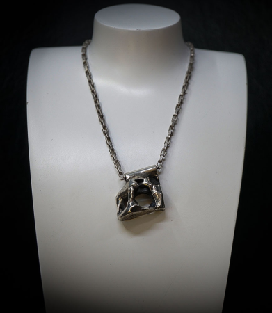 Pendentif en Argent Massif  Matière: Argent massif 925/1000 Pierre: Non Poids: 14,2 grammes