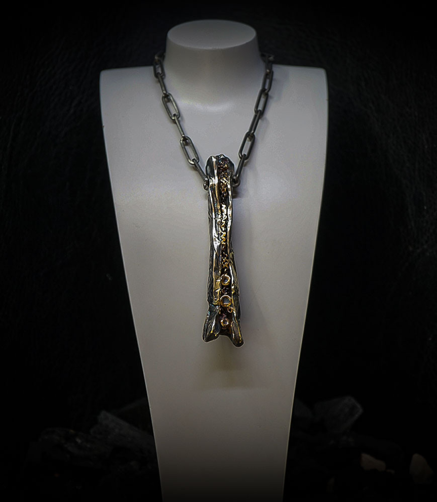 Geologic Collection - Collier Or et Argent Massif  Matière: Argent massif 925/1000 (21,7 grammes) et Or 750/1000 (6,5 grammes) P