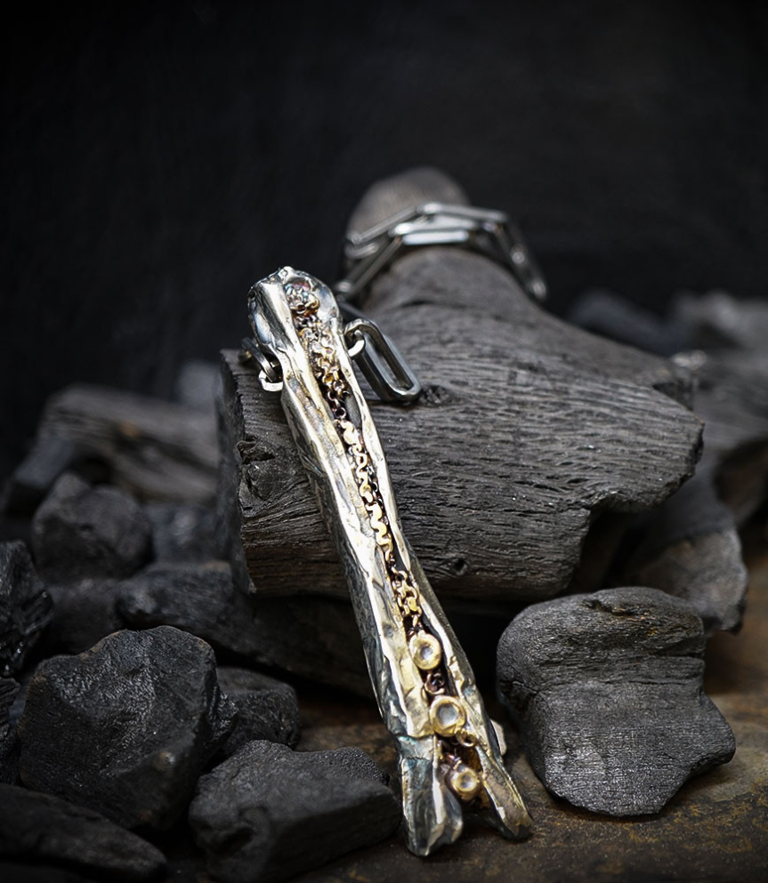 Geologic Collection - Collier Or et Argent Massif  Matière: Argent massif 925/1000 (21,7 grammes) et Or 750/1000 (6,5 grammes) P