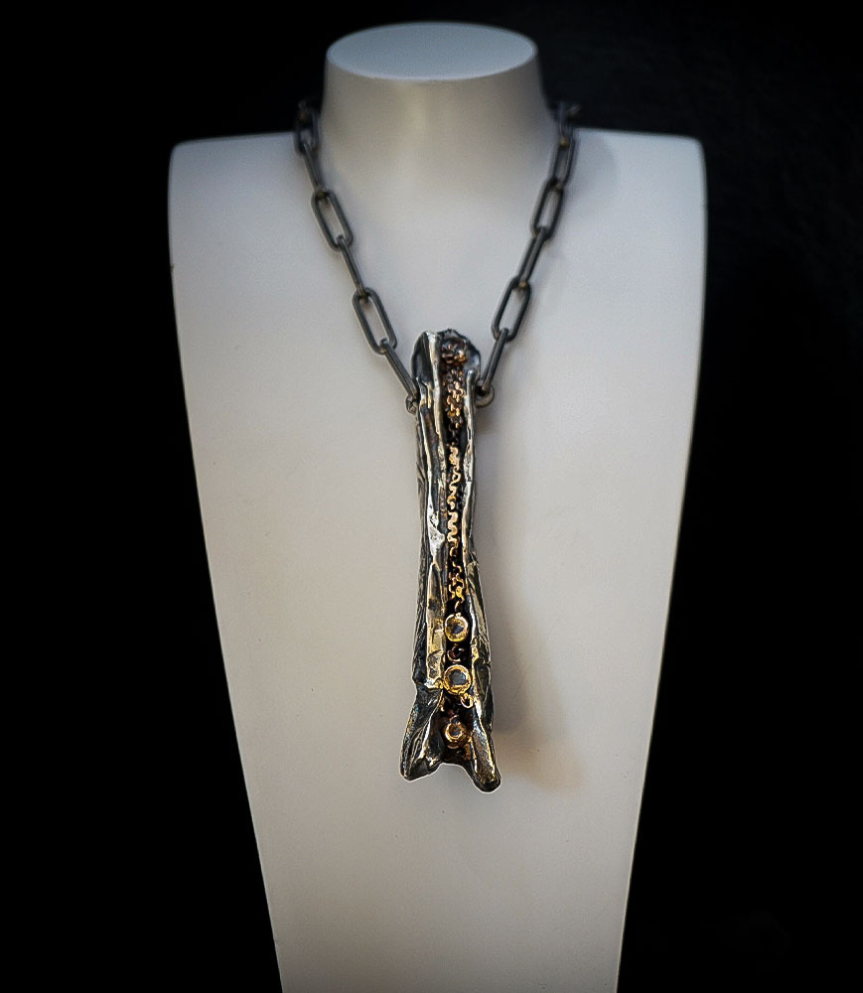 Geologic Collection - Collier Or et Argent Massif  Matière: Argent massif 925/1000 (21,7 grammes) et Or 750/1000 (6,5 grammes) P