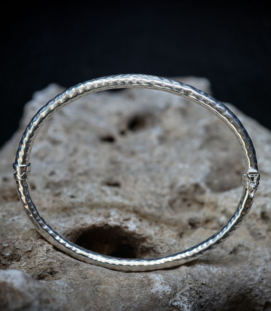 Lovely Storm Collection - Bracelet en Argent Massif  Matière: Argent massif 925/1000 Pierre:  Non Poids: 9,4 grammes Le Bracelet