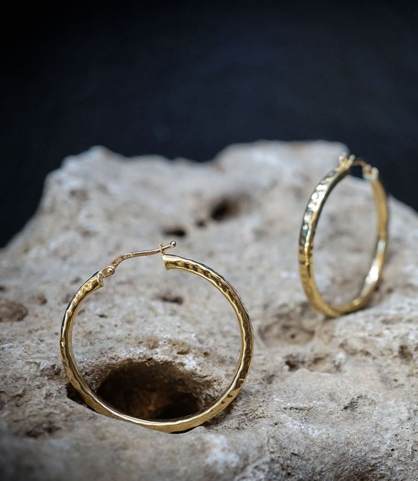 Boucles d'oreilles en or 750/ 1000 de la nouvelle collection de Lovely Storm.