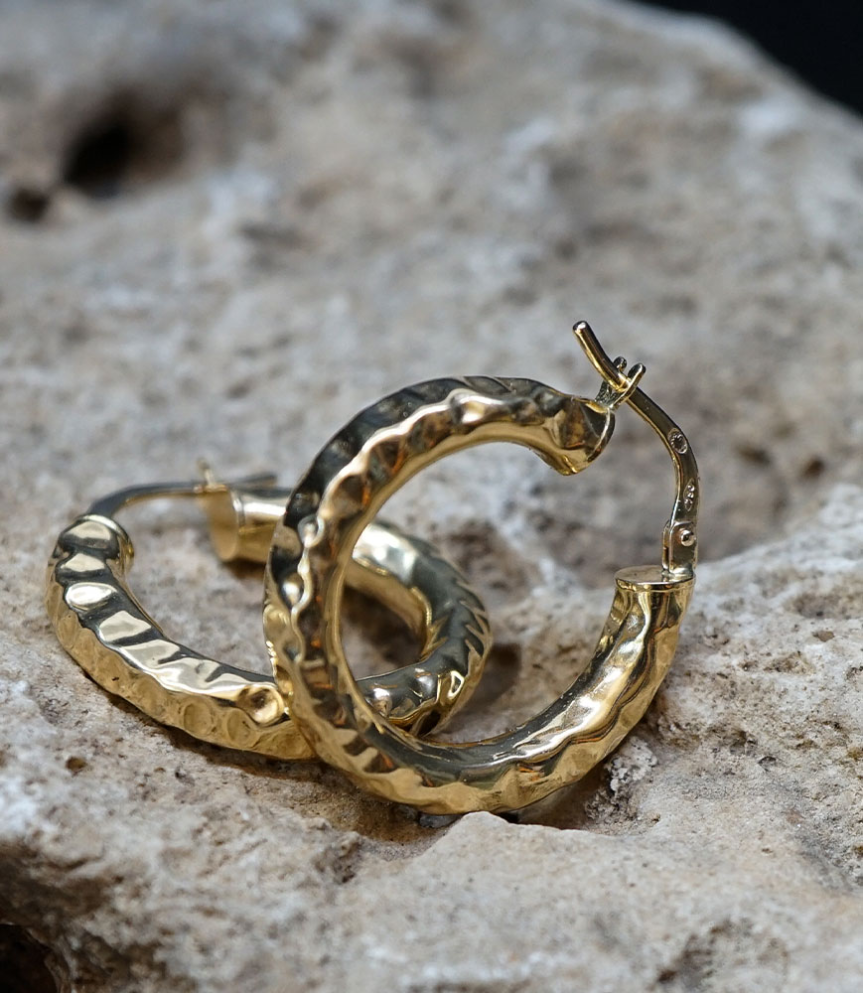 Boucles d'oreilles en or 750/1000 de la nouvelle collection de Lovely Storm