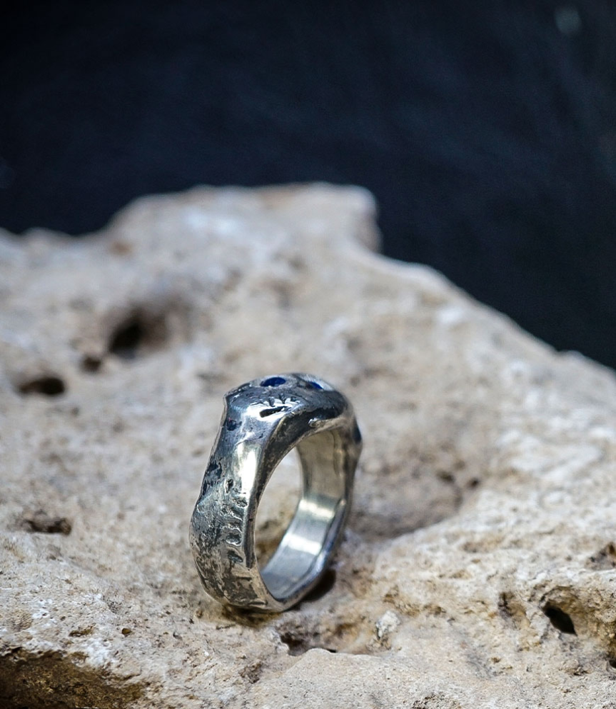 Bijoux unique et de fabrication artisanale crée dans notre atelier