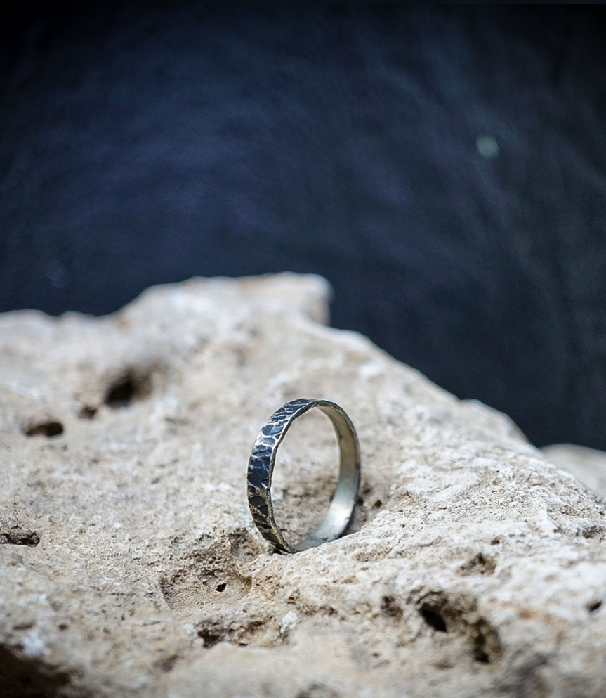 Chaque collection incarne l'esprit authentique