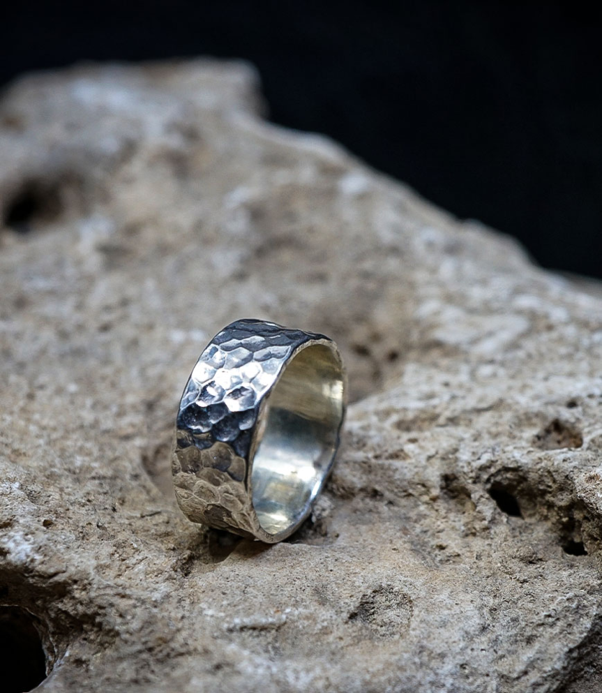 Lovely Storm Collection - Sterling Silver Hammered Ring    Material: 925 Sterling Silver  Stone: No  Weight: 6.2 grams