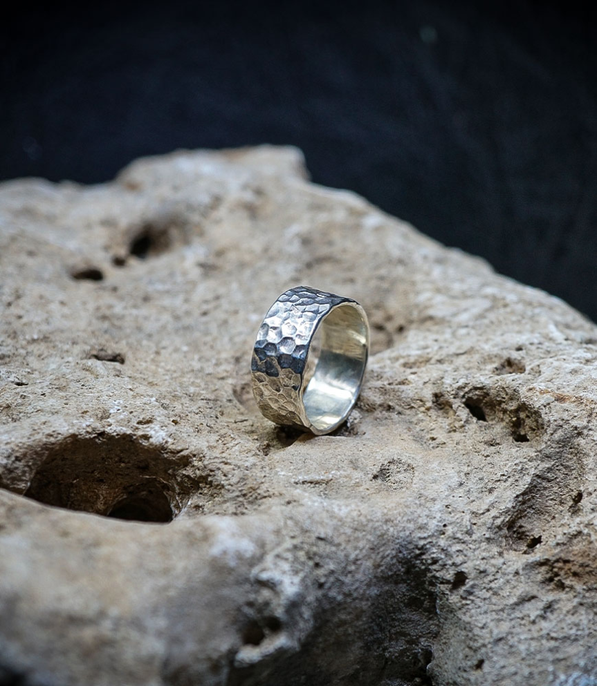Lovely Storm Collection - Sterling Silver Hammered Ring    Material: 925 Sterling Silver  Stone: No  Weight: 6.2 grams