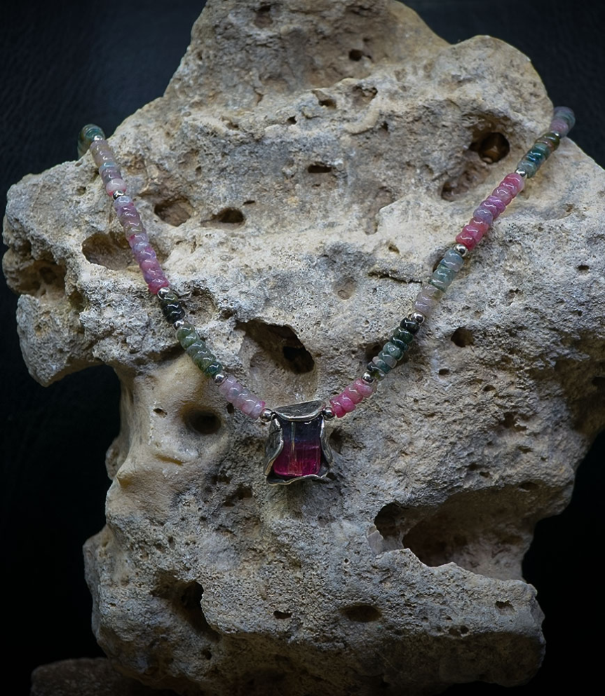 Valentine — créatrice de bijoux chez Mad Lords Paris, installée à Carpentras.