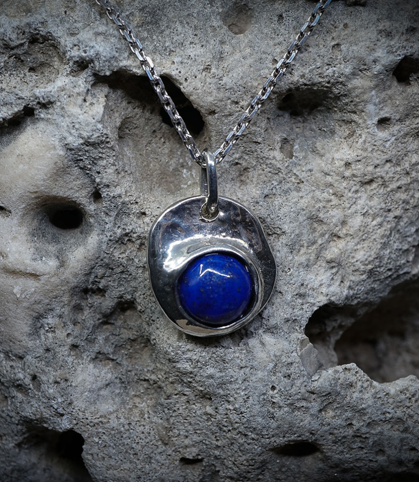 Lovely Storm Collection - Collier lapis lazuli en Argent Massif  Matière: Argent massif 925/1000 Pierre: Turquoise 2,85 carats  