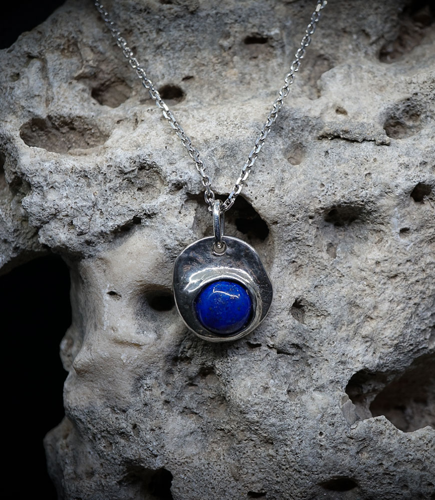 Lovely Storm Collection - Collier lapis lazuli en Argent Massif  Matière: Argent massif 925/1000 Pierre: Turquoise 2,85 carats  