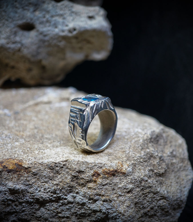 Bagues Argent Massif et topaze  Matière: Argent massif 925/1000 Pierre: Topaze (2.85 carats) Poids: 21,5 grammes