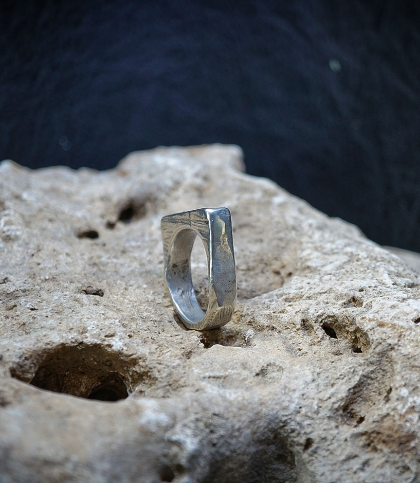 Lovely Storm Collection - Diamond and Sterling Silver Ring (7mm width)    Material: 925 Sterling Silver  Stone: Diamond (0.42 ca