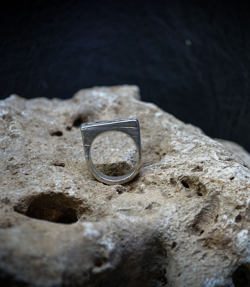 Lovely Storm Collection - Diamond and Sterling Silver Ring (7mm width)    Material: 925 Sterling Silver  Stone: Diamond (0.42 ca