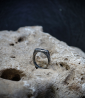bague en argent vieilli martelé sertie d'un diamant