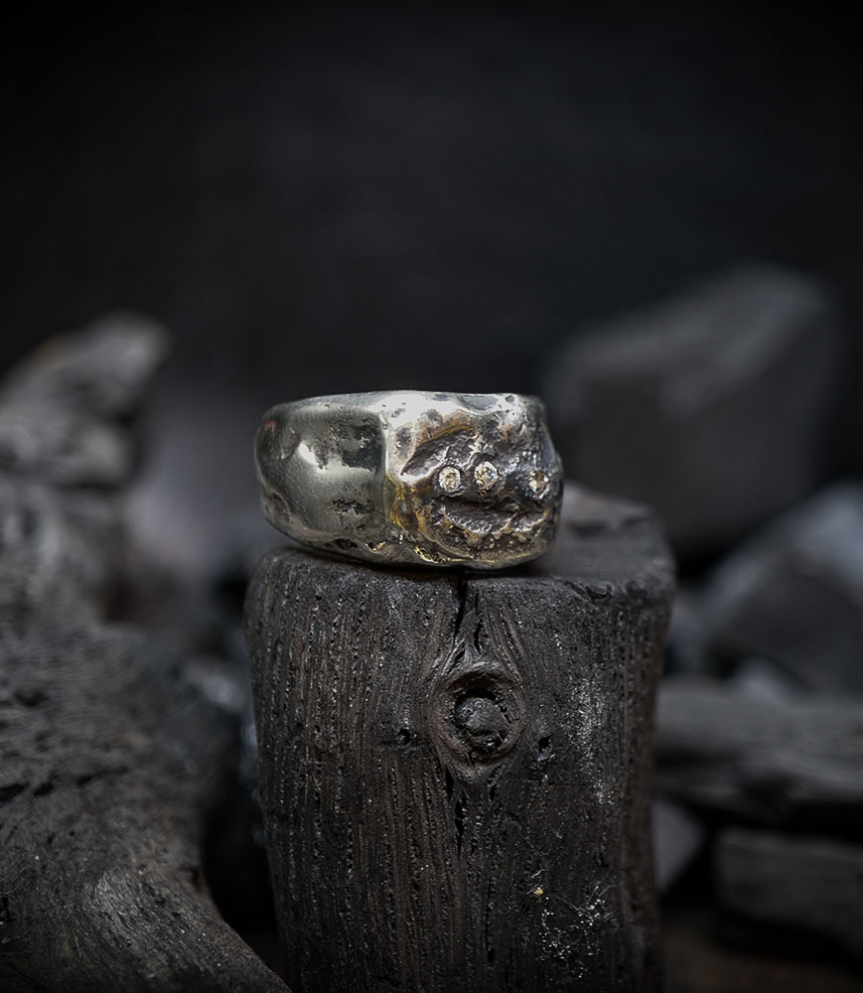 Krazy Stones Collection - Bagues Argent Massif et diamants  Matière: Argent massif 925/1000 Pierre: Diamant (0.18 carat) Poids: 