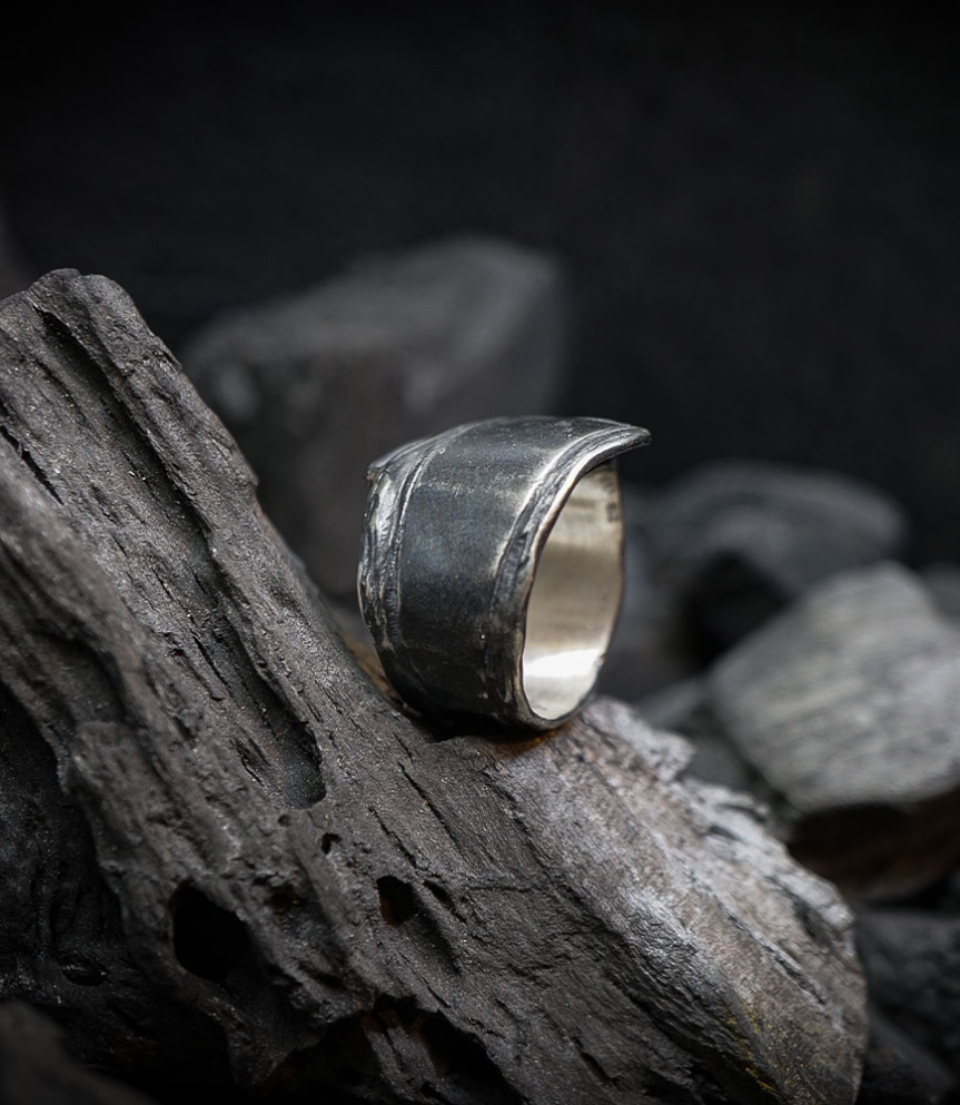 Héphaïstos Collection - Bague Argent Massif  Matière: Argent massif 925/1000 Pierre: Non Poids: 17,8 grammes