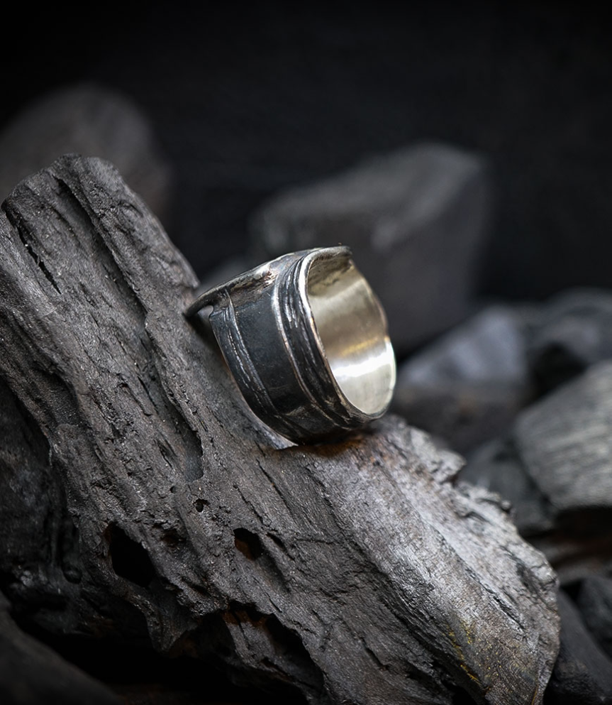 Héphaïstos Collection - Bague Argent Massif  Matière: Argent massif 925/1000 Pierre: Non Poids: 17,8 grammes