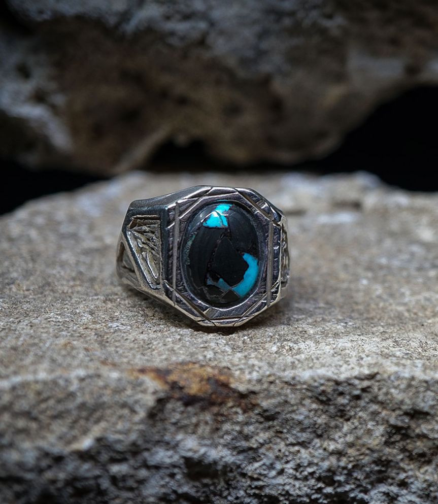 Geologic Collection - Sterling Silver and Turquoise Rings    Material: Sterling Silver 925/1000  Stone: Turquoise (3.1 carats)  