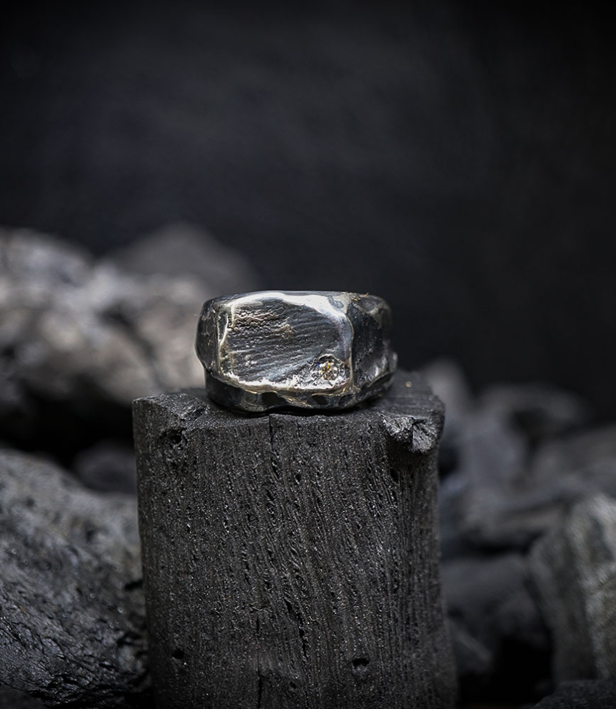 Krazy Stones Collection - Sterling Silver Rings    Material: 925/1000 Sterling Silver  Stone: Diamond (0.10 carat)  Weight: 21.9