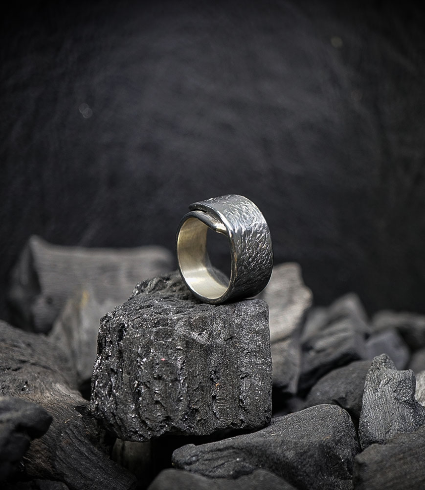 Sterling Silver Rings    Material: 925 Sterling Silver  Stone: Diamond (0.10 carat)  Weight: 12.9 grams