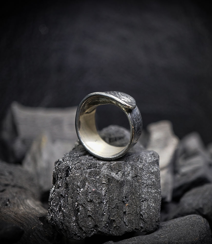 Sterling Silver Rings    Material: 925 Sterling Silver  Stone: Diamond (0.10 carat)  Weight: 12.9 grams