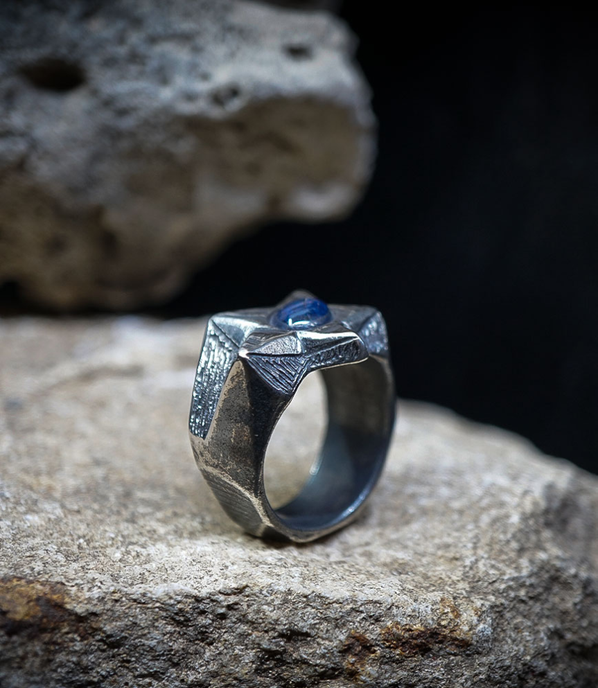 Sterling Silver and Star Sapphire Rings    Material: 925 Sterling Silver  Stone: Sapphire (1.25 carats)  Weight: 23.5 grams