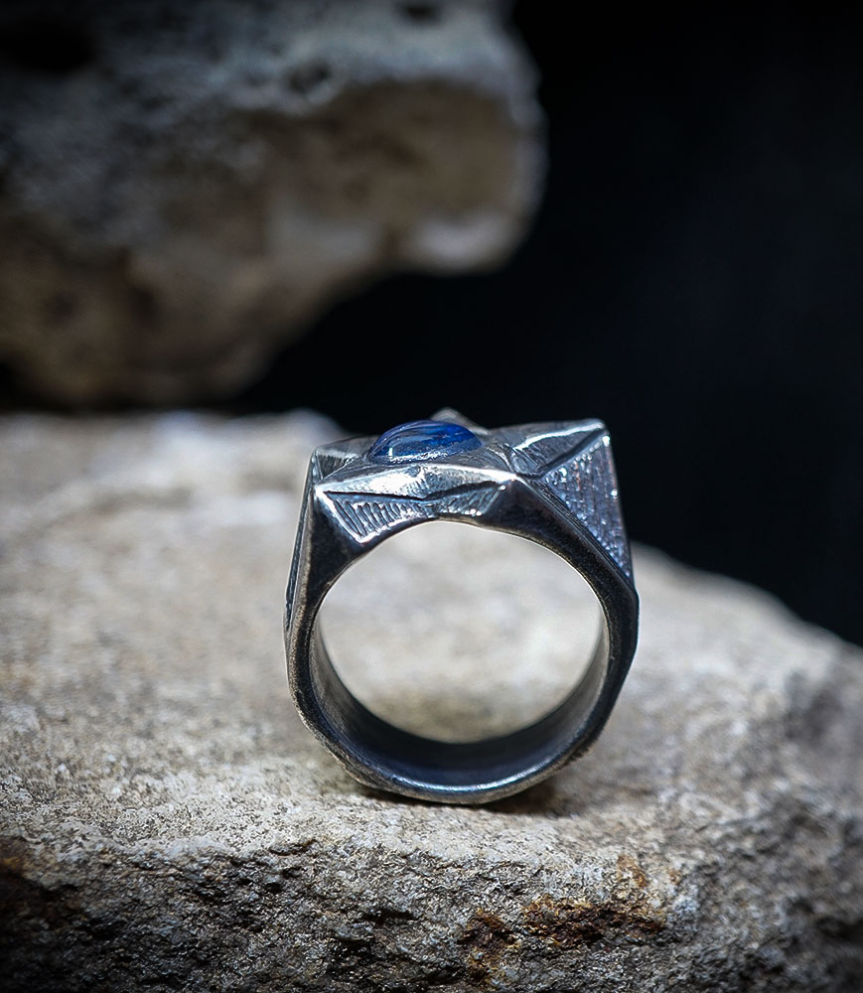 Sterling Silver and Star Sapphire Rings    Material: 925 Sterling Silver  Stone: Sapphire (1.25 carats)  Weight: 23.5 grams