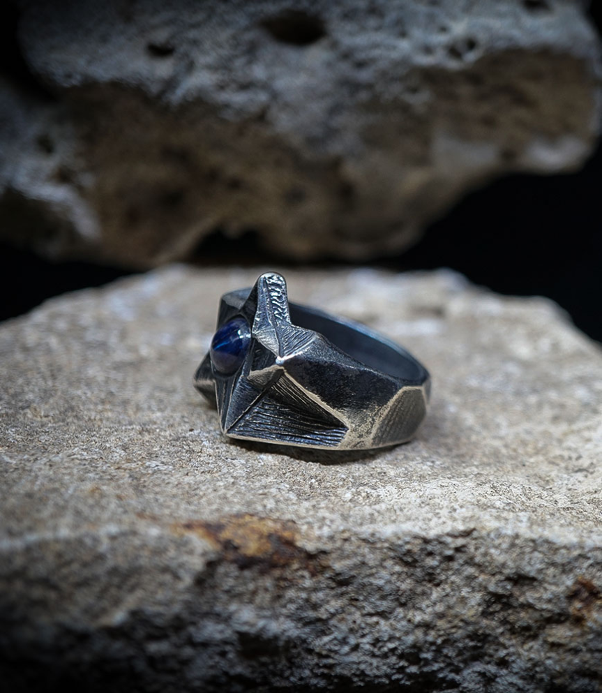 Sterling Silver and Star Sapphire Rings    Material: 925 Sterling Silver  Stone: Sapphire (1.25 carats)  Weight: 23.5 grams
