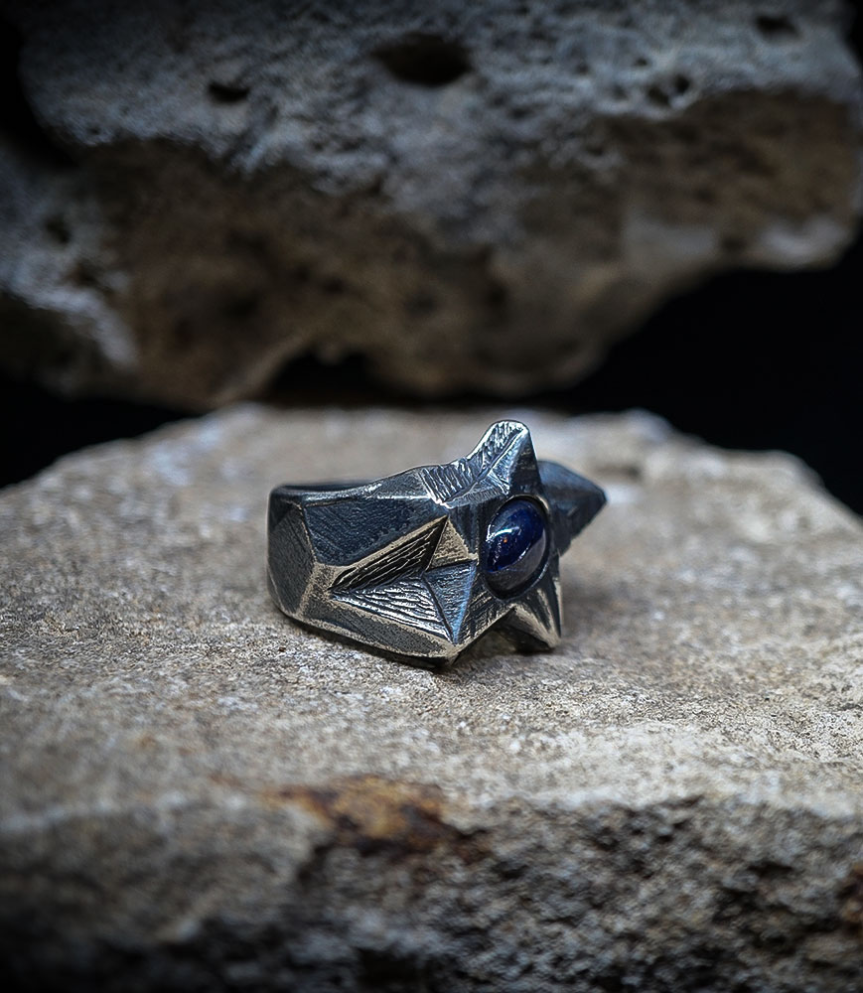 Sterling Silver and Star Sapphire Rings    Material: 925 Sterling Silver  Stone: Sapphire (1.25 carats)  Weight: 23.5 grams