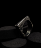Bague en argent brut et diamant noir création krazy stones par Anthony Barrouyer