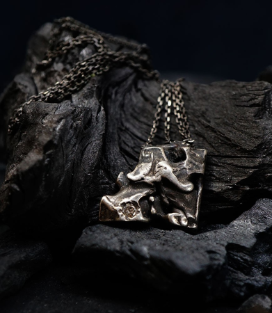 Unique piece created by Anthony Barrouyer, jeweler since 1858 in Carpentras.