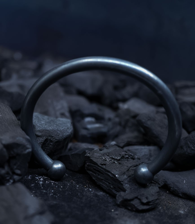 bijoux de luxe pour homme de caractere disponible a la bijouterie barrouyer et chez madlords a paris