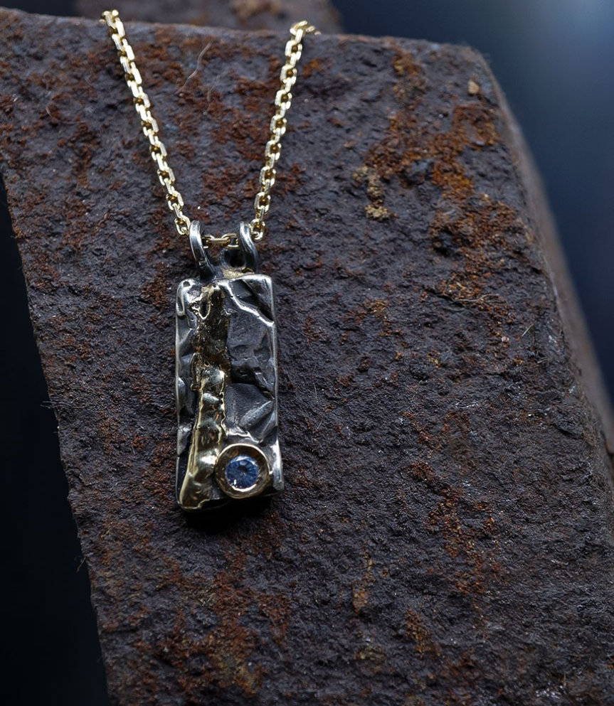 Collier créé par Anthony Barrouyer