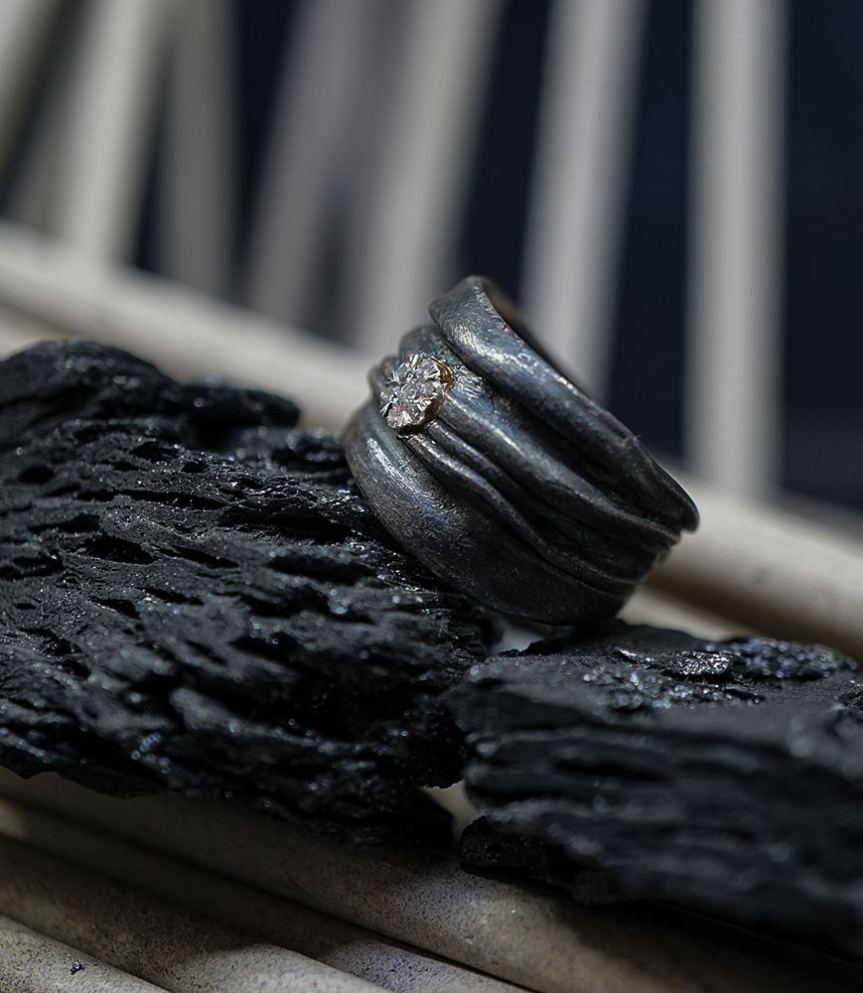 Bague en argent et diamant de créateur