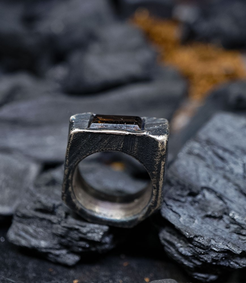 Bague brute en argent massif et quartz fumé piéce unique signè Krazy Stones