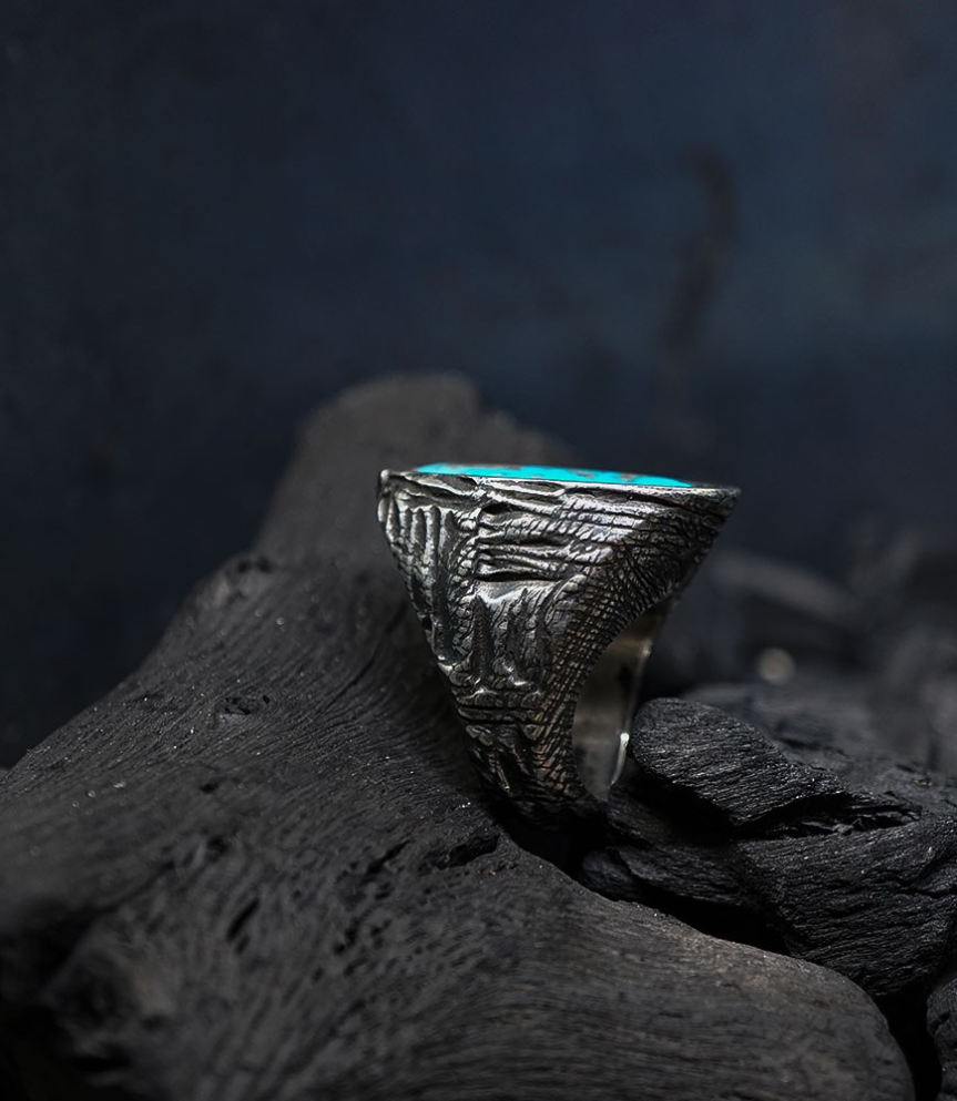 Designer ring in silver and turquoise