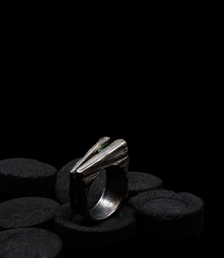 Bague émeraude et argent massif Création Anthony Barrouyer Carpentras