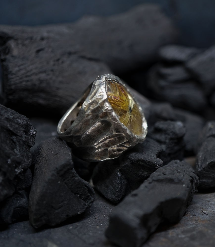 Bijoux de luxe pour homme Krazystones disponible chez Mad Lords et a la bijouterie Barrouyer